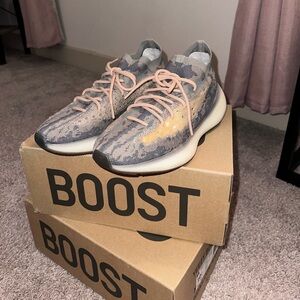 Yeezy boost 380 Mists